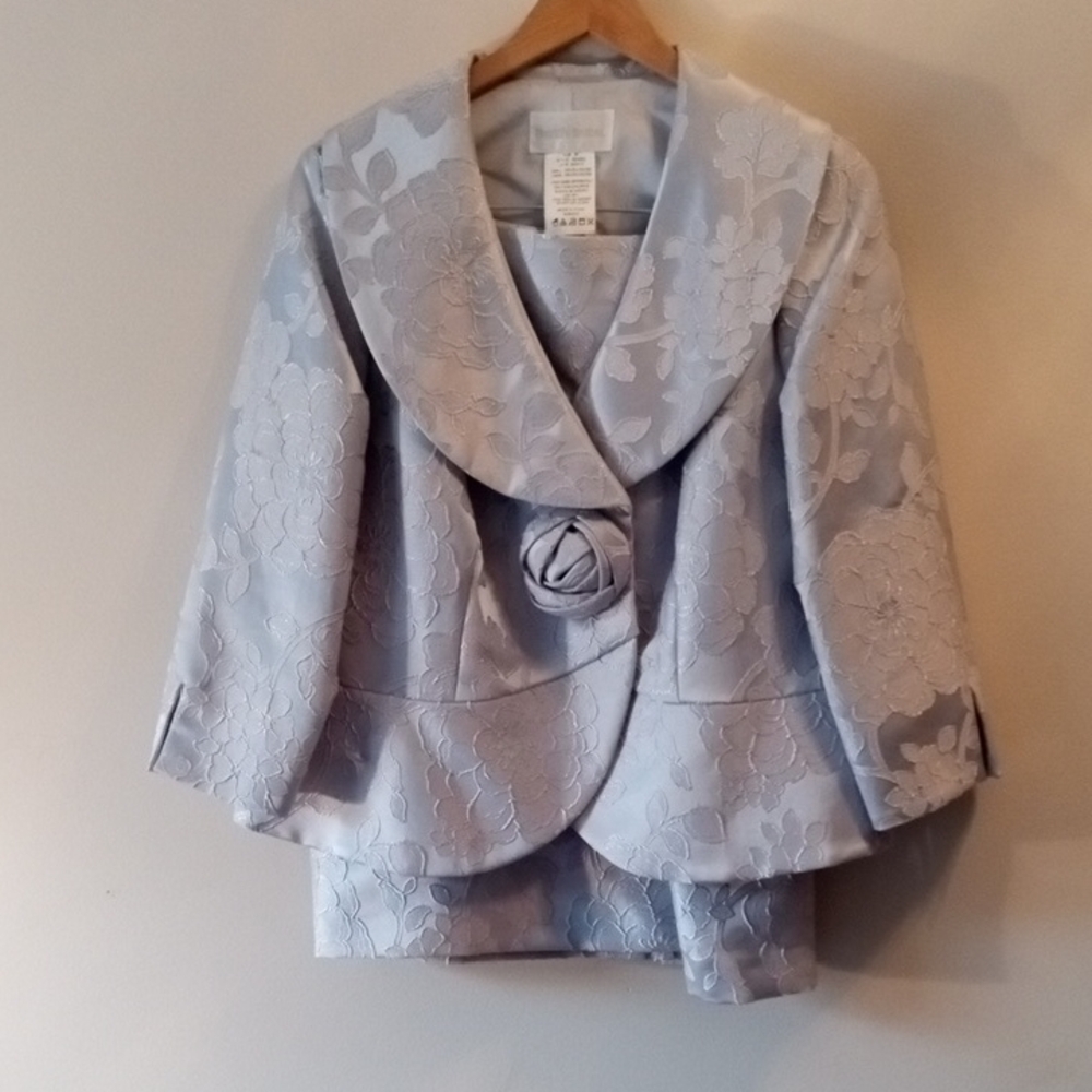 David's Bridal Silver Floral Blazer And Skirt Wedding Dress Suit